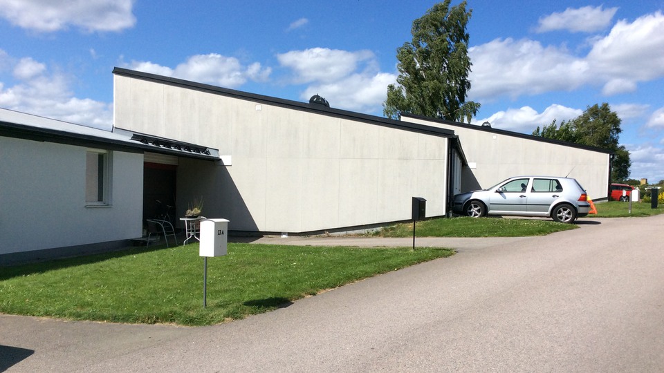 Grupphusen, vy från gata.
