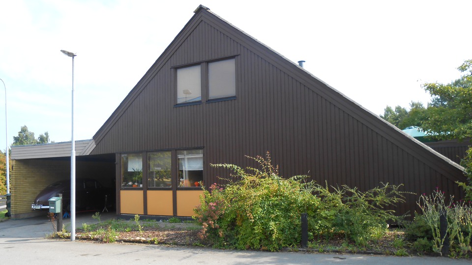 En välbevarad byggnad i indianhusområdet.